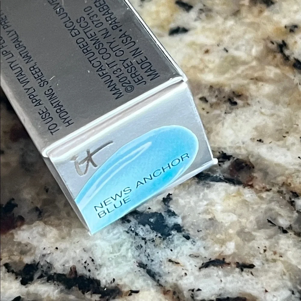 🌙🐠It Cosmetics News Anchor Blue Butter Gloss